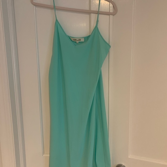 NWOT Green animal DVF Ruffle Maxi Dress sz S - Picture 6 of 7